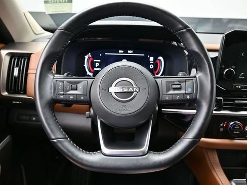 Used 2024 Nissan Pathfinder Platinum w/ Cargo Package AWD/4WD image 29