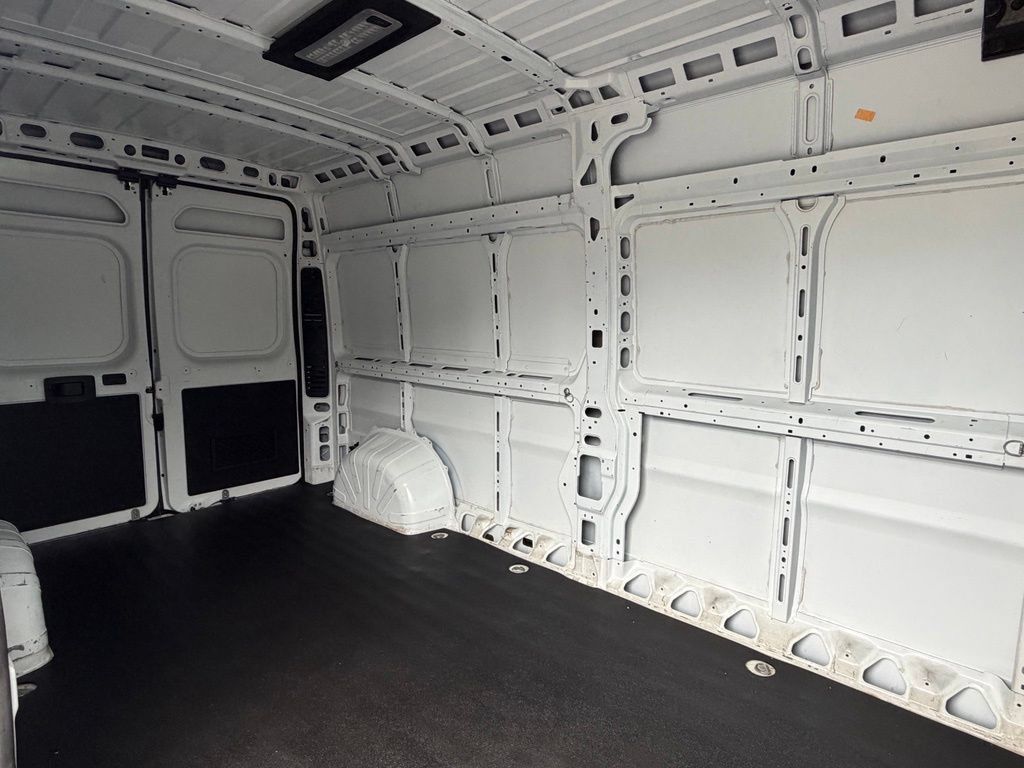 Used 2023 RAM ProMaster 2500 FWD image 32