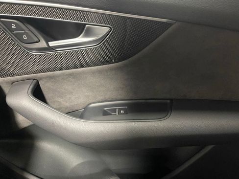 Used 2021 Audi SQ7 Premium Plus w/ Driver Assistance Package AWD/4WD image 27