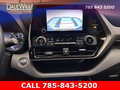 Used 2023 Toyota Highlander LE image 8