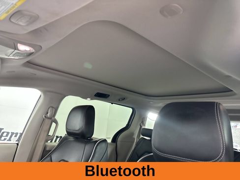 Used 2024 Chrysler Pacifica Limited FWD image 14