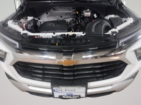 Used 2025 Chevrolet TrailBlazer LT w/ Driver Confidence Package image 10