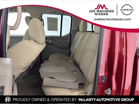 Used 2018 Nissan Frontier SV image 24