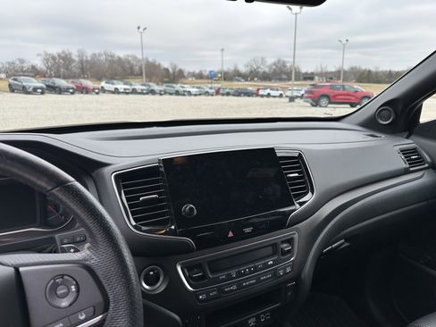 Used 2022 Honda Pilot TrailSport image 20