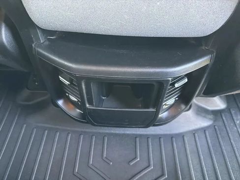 Used 2019 RAM 1500 Big Horn AWD/4WD image 32