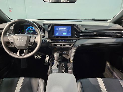 Certified 2025 Toyota Camry SE image 10