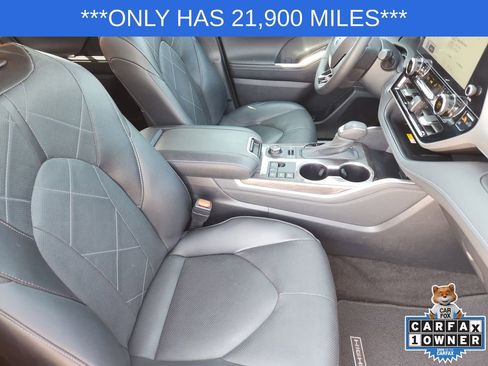 Used 2024 Toyota Highlander Platinum AWD/4WD image 14