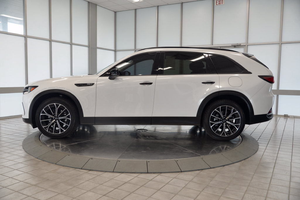 Certified 2025 MAZDA CX-70 Plug-In Hybrid w/ Premium Pkg AWD/4WD image 5