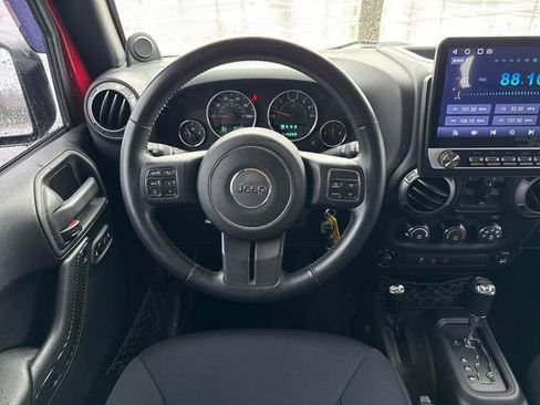 Used 2013 Jeep Wrangler Unlimited Sport image 23