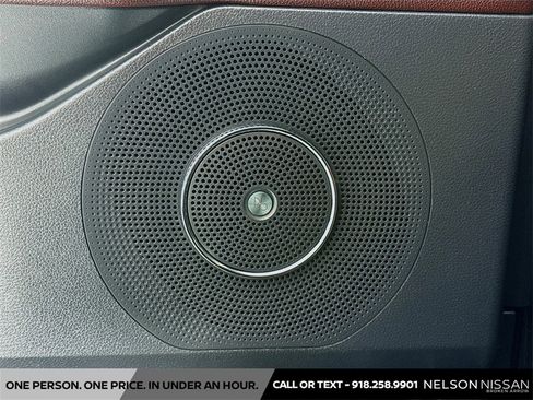 Used 2022 Ford Expedition Limited image 19