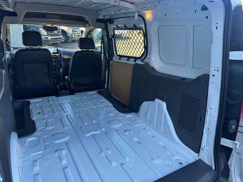 Used 2022 Ford Transit Connect XL image 24