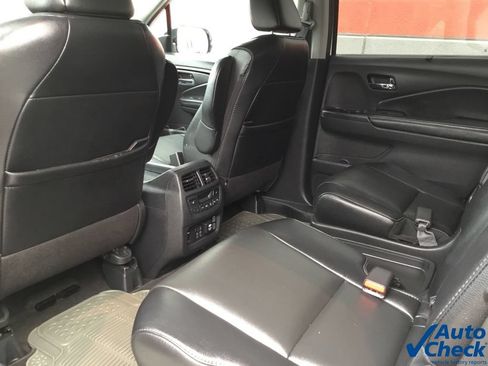 Used 2021 Honda Pilot Touring image 29