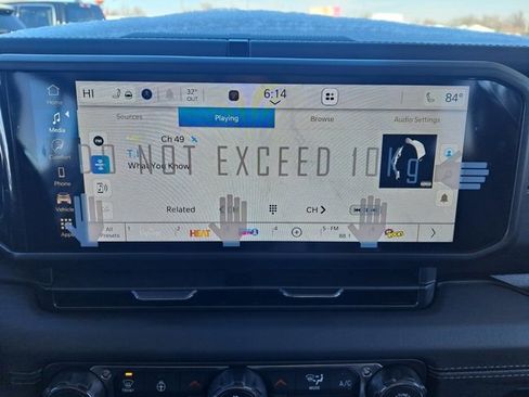 New 2026 Jeep Gladiator Sport image 18