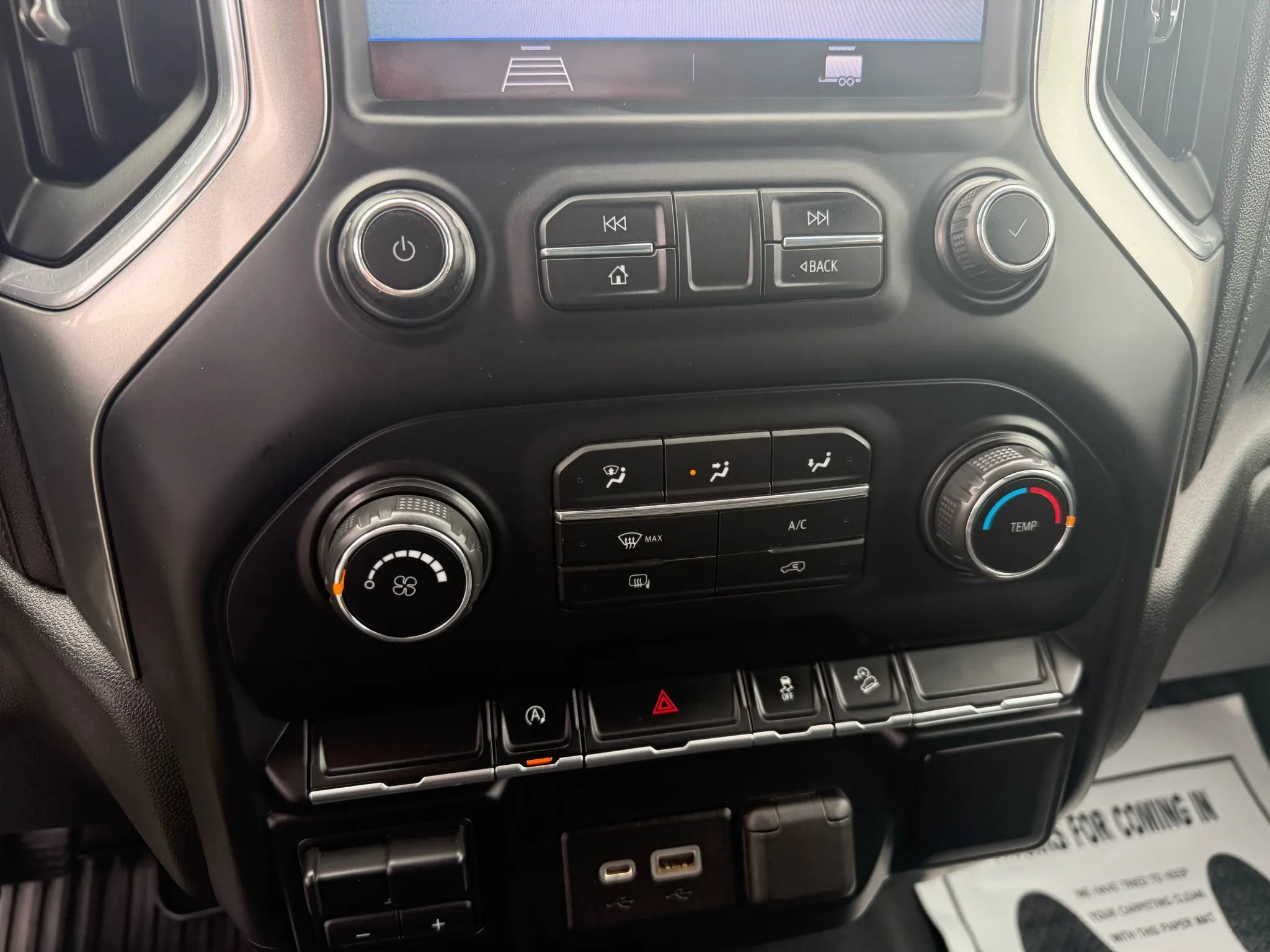 Used 2019 Chevrolet Silverado 1500 LT w/ Z71 Off-Road Package AWD/4WD image 10