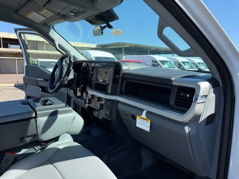 New 2026 Ford F250 XL w/ XL Chrome Package image 31