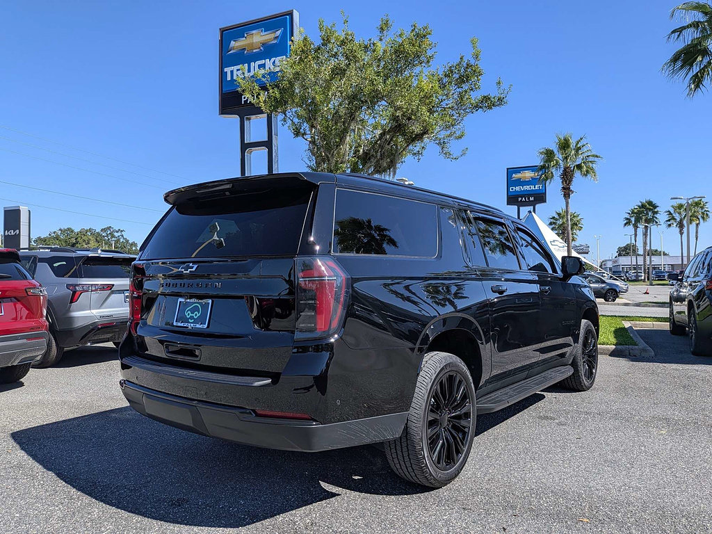 Used 2025 Chevrolet Suburban LS RWD image 30
