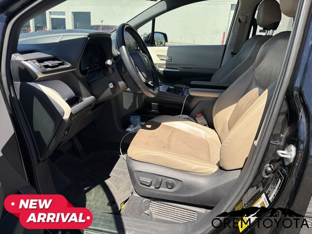 Used 2021 Toyota Sienna Limited AWD/4WD image 5