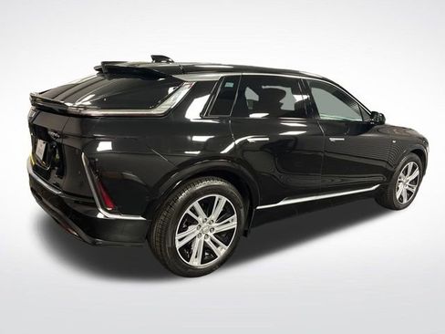 Certified 2024 Cadillac Lyriq Tech w/ Driver Assist Package AWD/4WD image 5