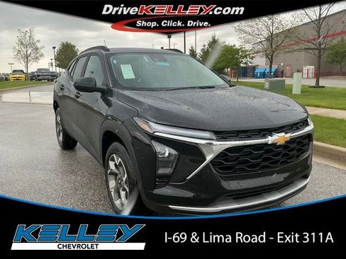 New 2026 Chevrolet Trax LT w/ Driver Confidence Package FWD image 1