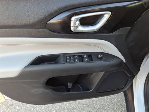 Used 2022 Jeep Compass Limited image 18