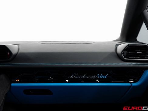 Used 2023 Lamborghini Huracan Tecnica image 32