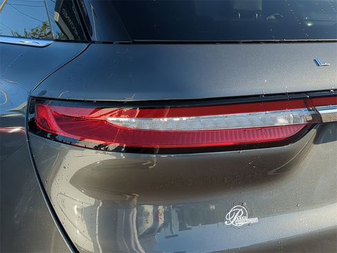 Certified 2022 Lincoln Corsair FWD image 7