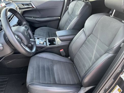 Used 2024 Mitsubishi Outlander SE image 20