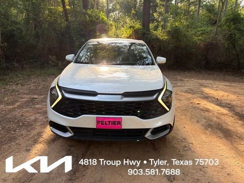 Used 2023 Kia Sportage LX AWD/4WD image 2