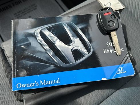 Used 2010 Honda Ridgeline RTS image 23