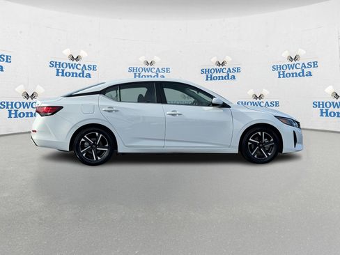 Used 2024 Nissan Sentra SV image 9