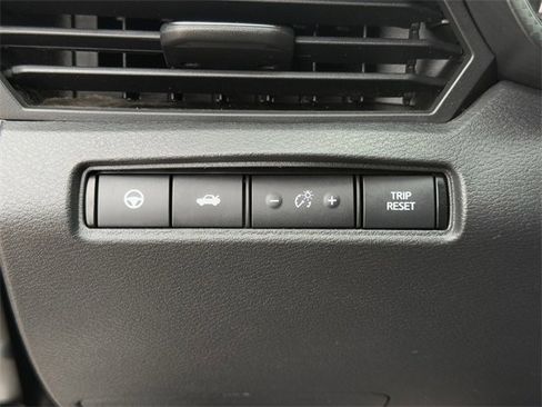 Used 2020 Nissan Altima 2.5 Platinum image 23