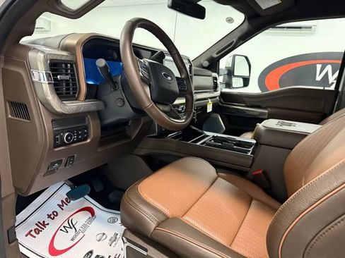 New 2026 Ford F250 4x4 Crew Cab Super Duty image 13