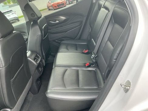 Used 2024 GMC Terrain SLT AWD/4WD image 13