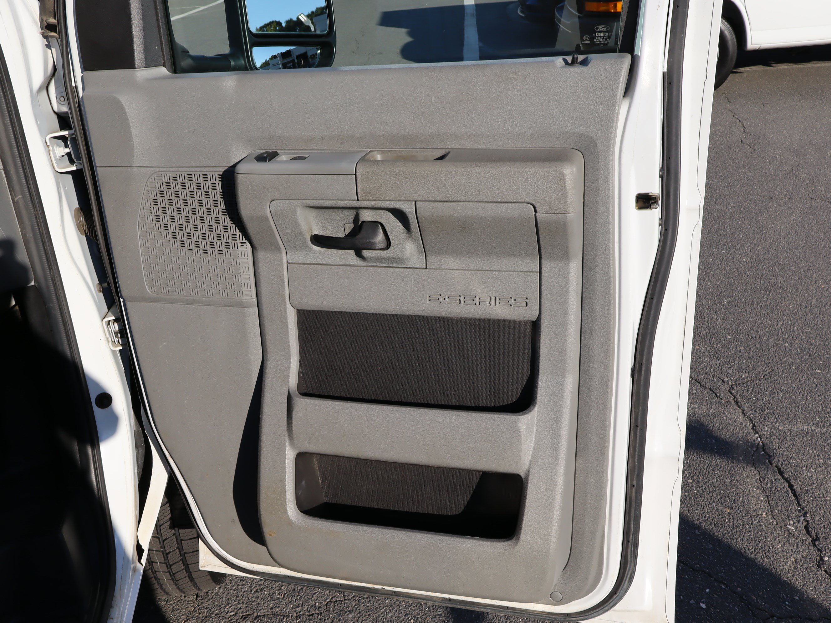 Used 2022 Ford E-350 and Econoline 350 Super Duty w/ Power Windows & Locks Group RWD image 25