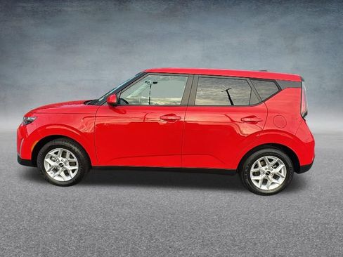 Used 2024 Kia Soul LX w/ Option Group 015 FWD image 8