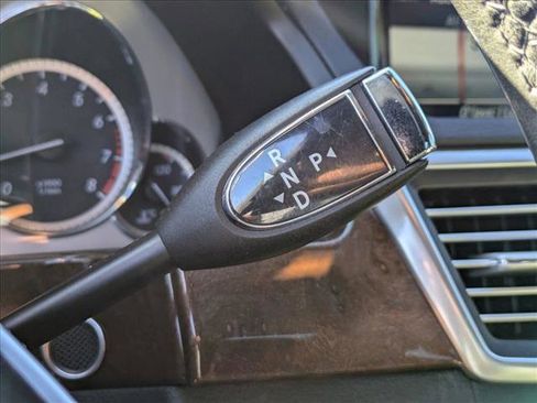 Used 2013 Mercedes-Benz E 350 4MATIC Sedan image 14