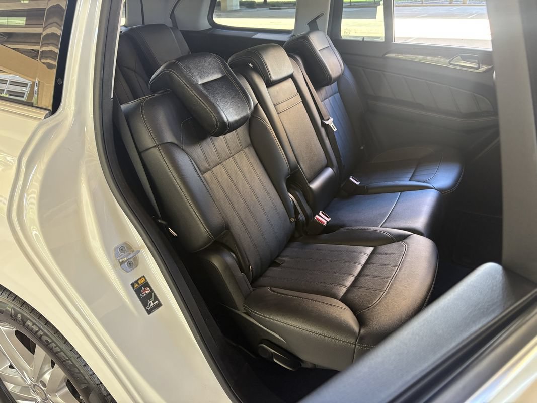 Used 2015 Mercedes-Benz GL 450 4MATIC image 35