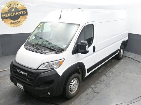 Used 2025 RAM ProMaster 2500 w/ Convenience Group image 26