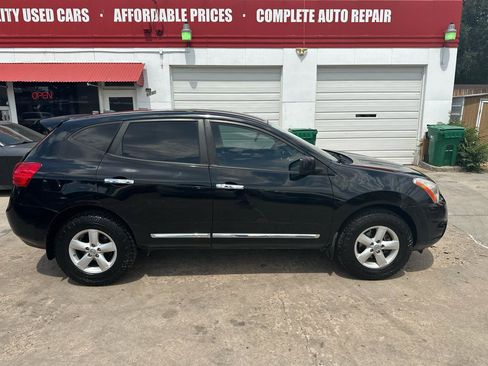 Used 2012 Nissan Rogue S w/ Special Edition Pkg FWD image 4