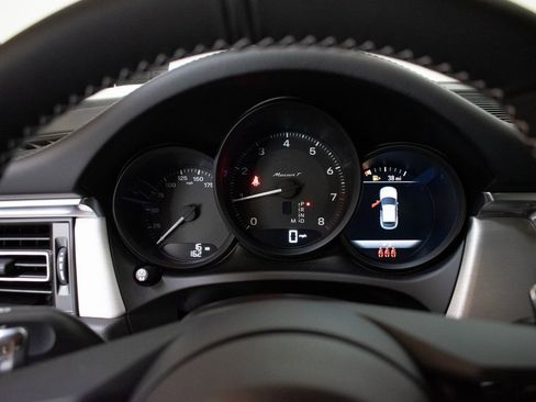 New 2025 Porsche Macan Turbo image 25