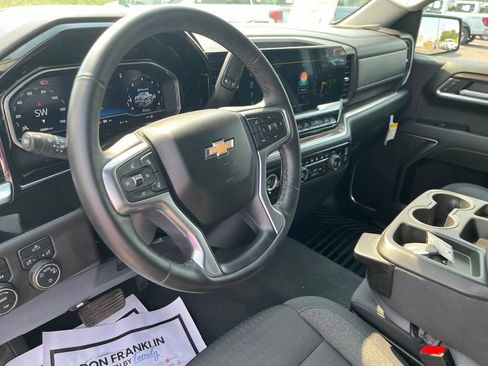 Used 2024 Chevrolet Silverado 1500 LT AWD/4WD image 15