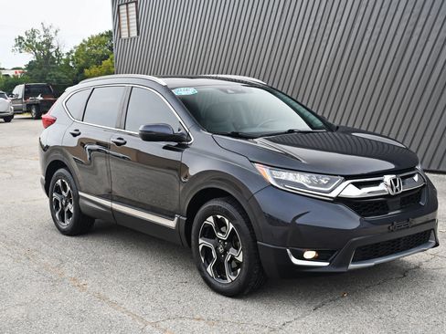 Used 2018 Honda CR-V Touring image 4