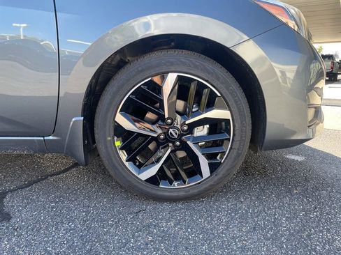 New 2025 Nissan Versa SR w/ Trunk Package image 33