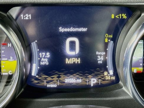 Used 2023 Jeep Wrangler Unlimited Rubicon 4xe w/ Cold Weather Group AWD/4WD image 22
