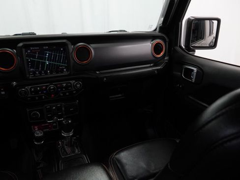Used 2022 Jeep Gladiator Mojave w/ Cold Weather Group AWD/4WD image 27