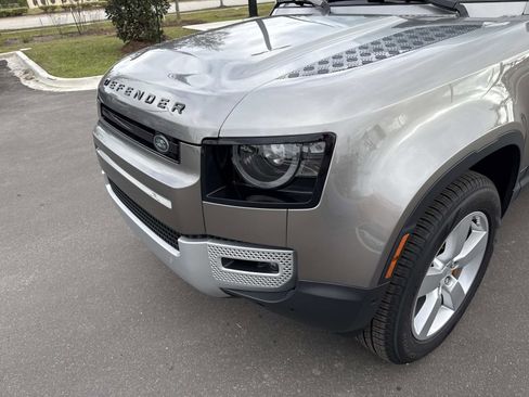 Used 2024 Land Rover Defender 110 S image 10