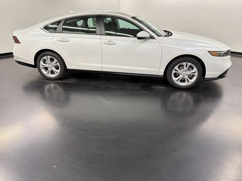 New 2026 Honda Accord LX image 8