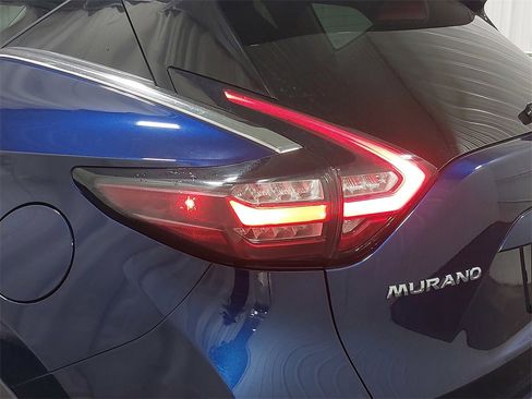 Used 2023 Nissan Murano SV image 33