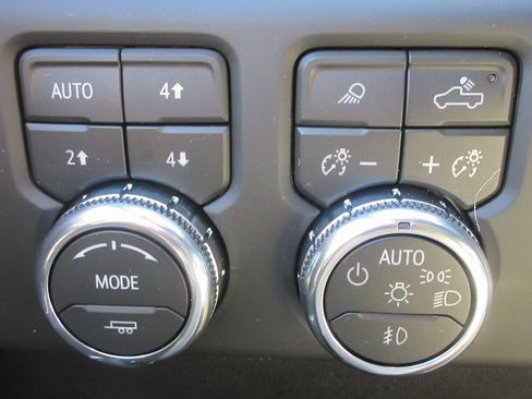 New 2026 GMC Sierra 3500 Denali w/ Denali Reserve Package image 18