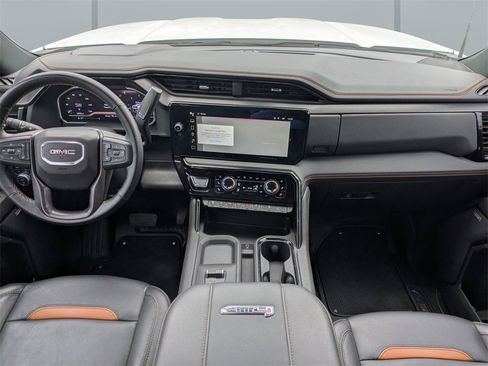 Used 2024 GMC Sierra 2500 AT4 w/ AT4 Preferred Package image 15